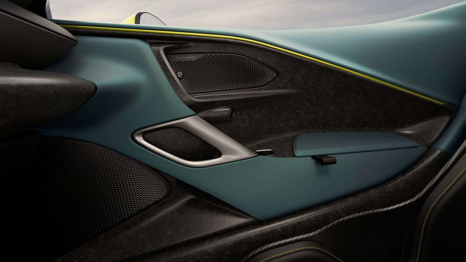 Πρεμιέρα για την Aston Martin Valhalla με 1.079 άλογα 